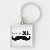 Ik ben haar Mr Mustache Grooms Gifts. Sleutelhanger (Voorkant)