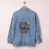 Ik ben hier alleen om God te vertrouwen Denim Jacket (Hangar)