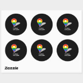Ik ben hier en queer ronde sticker (Vel)