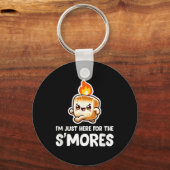 Ik ben hier voor de Smores Camping Roasting Smore Sleutelhanger (Voorkant)