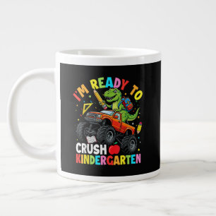 Ik ben klaar om de eerste dag van de kleuterschool grote koffiekop