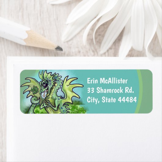 Ik ben Lucky. Lil' Dragon Shamrock Etiket (Insitu)