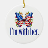 Ik ben met haar Kamala Harris Butterfly Kerstmis Keramisch Ornament (Voorkant)