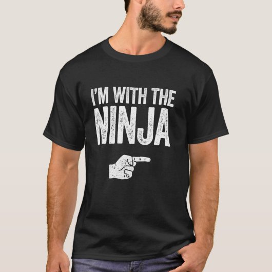 Ik ben met het Ninja T-shirt bijpassend Ninja kost (Voorkant)