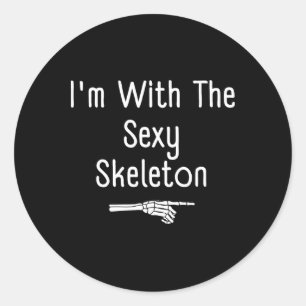 Ik ben met mijn skelet Halloween kostuum Funny Las Ronde Sticker