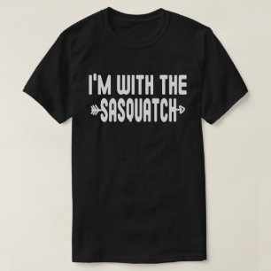 Ik ben met SasquachGrappige bijpassende Halloween- T-shirt