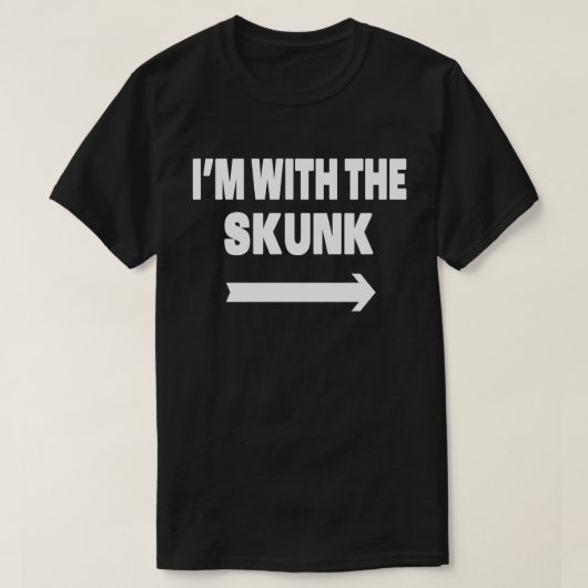 Ik ben met Skunk Easy Halloween Matching Couples T-shirt (Design voorkant)