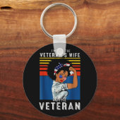 Ik ben niet de vrouw van de Veteraan.. ik ben de v Sleutelhanger (Voorkant)