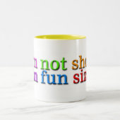 Ik ben niet kort. tweekleurige koffiemok (Center)