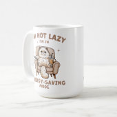 Ik ben niet lui, ik ben op energiebesparende modus koffiemok (Voorkant links)