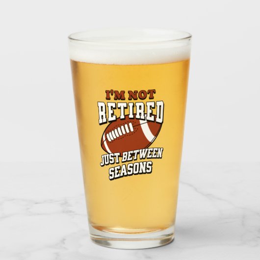 Ik ben niet met pensioen tussen de seizoenen glas (Voorkant gevuld)