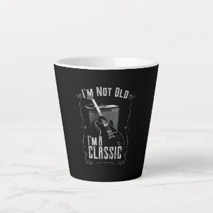 Ik ben niet oud ik ben een klassiek gitaarontwerp latte mok