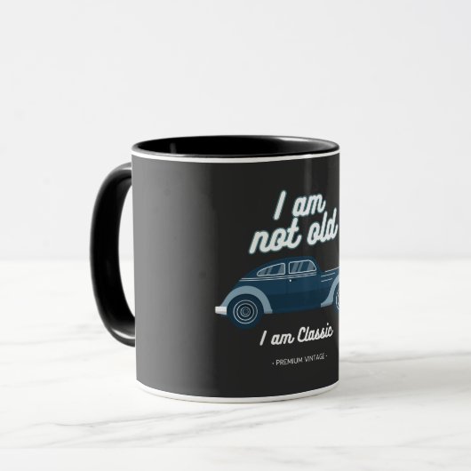 Ik ben niet oud, ik ben klassiek mok (Voorkant links)