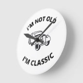 Ik ben niet oud, ik ben klassieke ronde klok (Hoek)