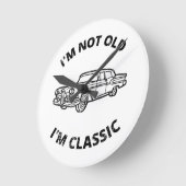 Ik ben niet oud, ik ben klassieke ronde klok (Hoek)