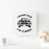 Ik ben niet oud, ik ben klassieke vierkante klok (Huis)