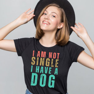 Ik ben niet vrijgezel ik heb een hond grappig Vale T-shirt