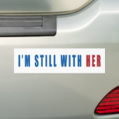 Ik ben nog steeds bij haar bumpersticker (Op auto)