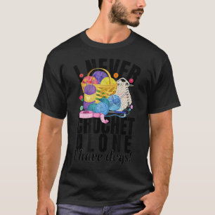 Ik ben nooit alleen door haken gehaakte luiken.. t-shirt