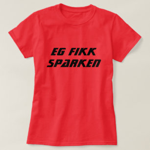Ik ben ontslagen in Noors rood T-shirt