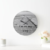 Ik ben op weg naar het strand, zwart-witte foto grote klok (Huis)