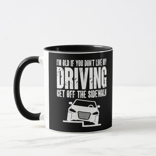 Ik ben oud als je niet graag met opa rijdt mok (Links)