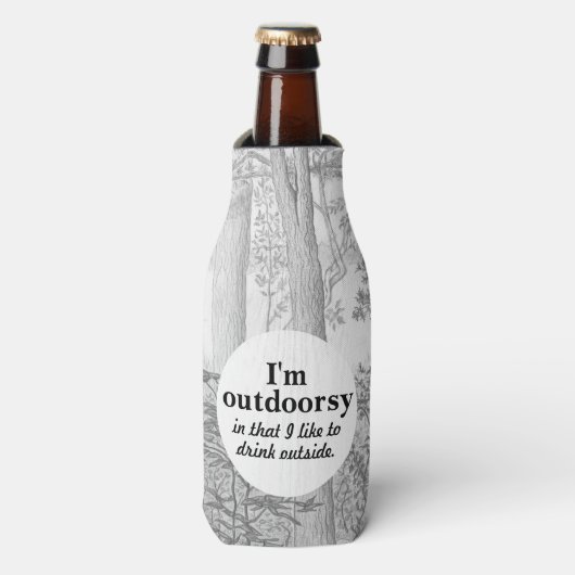 Ik ben Outdoorsy Lake & Bossen Graphite Pencil Tek Flesjeskoeler (Fles Voorkant)