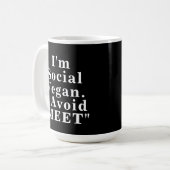 Ik ben sociaal veganist Ik vermijd te voldoen aan  Koffiemok (Voorkant links)