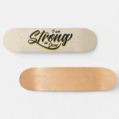 Ik ben sterk in Jesus Black en Gold Persoonlijk Skateboard (Horizontaal)