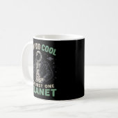 Ik ben te cool voor slechts één planeet koffiemok (Voorkant links)