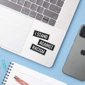 Ik ben tegen racisme sticker (Laptop met iPhone)