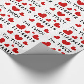 Ik ben twee Cute Red Hearts Aangepaste Naam 2 jaar Cadeaupapier (Hoek)