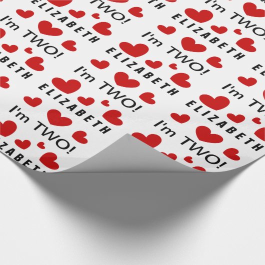 Ik ben twee Cute Red Hearts Aangepaste Naam 2 jaar Cadeaupapier (Hoek)