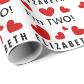 Ik ben twee Cute Red Hearts Aangepaste Naam 2 jaar Cadeaupapier (Rol Hoek)