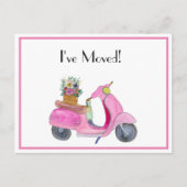 Ik ben verhuisd. Roze Waterverf scooter met bloeme Aankondigingskaart (Voorkant)