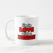 Ik ben verliefd op een microbioloog koffiemok (Links)