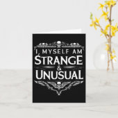 Ik ben zelf vreemd en ongewoon grappig Halloween Q Kaart (Gele Bloem)