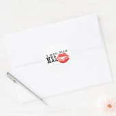 Ik ben zijn mevrouw. ronde sticker (Envelop)
