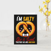 Ik ben zoutig, ze is lief Pretzel samen zijn Gewel Kaart (Gele Bloem)