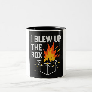 Ik blies de mok van de koffiemachine op
