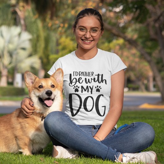 Ik blijf liever bij mijn hond typografie ontwerp t-shirt