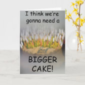 Ik denk dat we een Bigger Birthday Cake nodig hebb Kaart (Gele Bloem)