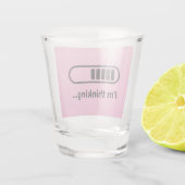 Ik denk na... Laadbalk Roze Minimalistisch Shot Glas (Achterkant)