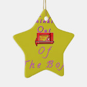 Ik denk uit de doos. keramisch ornament (Rechts)