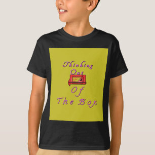Ik denk uit de doos. t-shirt