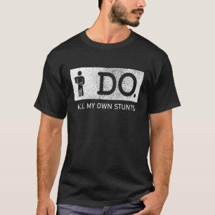 Ik doe al mijn eigen stunts, gebroken arm en letse t-shirt
