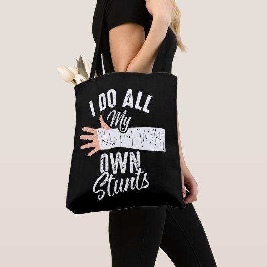 Ik doe al m'n eigen Stunts Broken Bone Stuntman Tote Bag (Dichtbij)