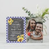 Ik doe BBQ Koppels Bruiloft Zonnebloem Blauwe Foto Kaart (Staand voorkant)
