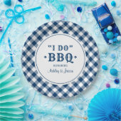 Ik doe BBQ Navy Gingham Custom Wedding Monogram Papieren Bordje (Feest)