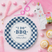 Ik doe BBQ Navy Gingham Custom Wedding Monogram Papieren Bordje (Feest)